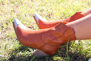 Backroad Love Steel Tipped Cowgirl Boots in Cognac
