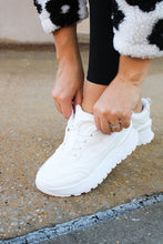 Load image into Gallery viewer, The Charlotte White Sneaker